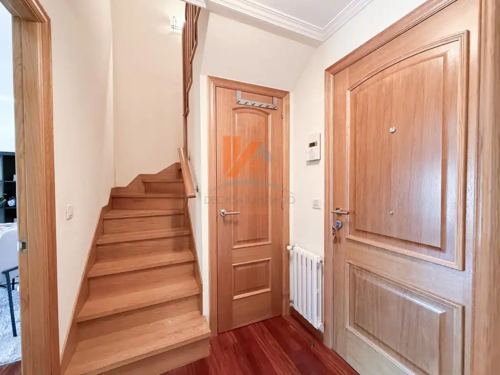 Piso en venta en Santiago de Compostela  con Terraza, Amueblado y Horno