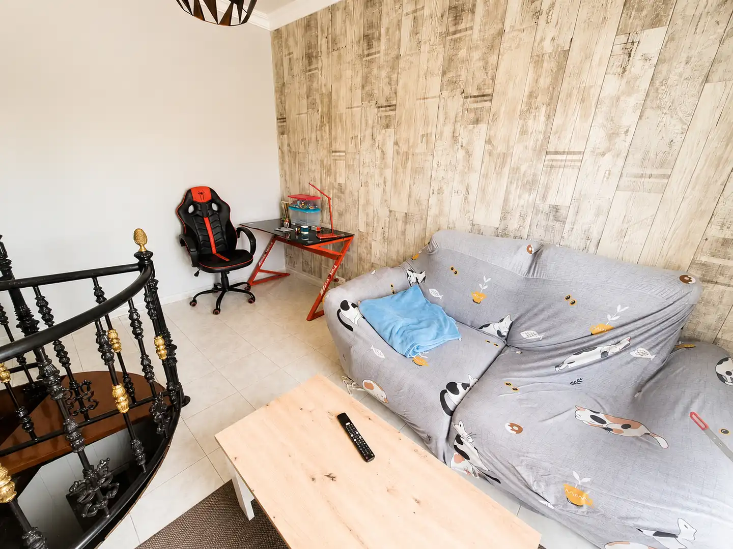 Sala d'estar de Casa o xalet en venda en Ribeira amb Jardí privat, Terrassa i Moblat