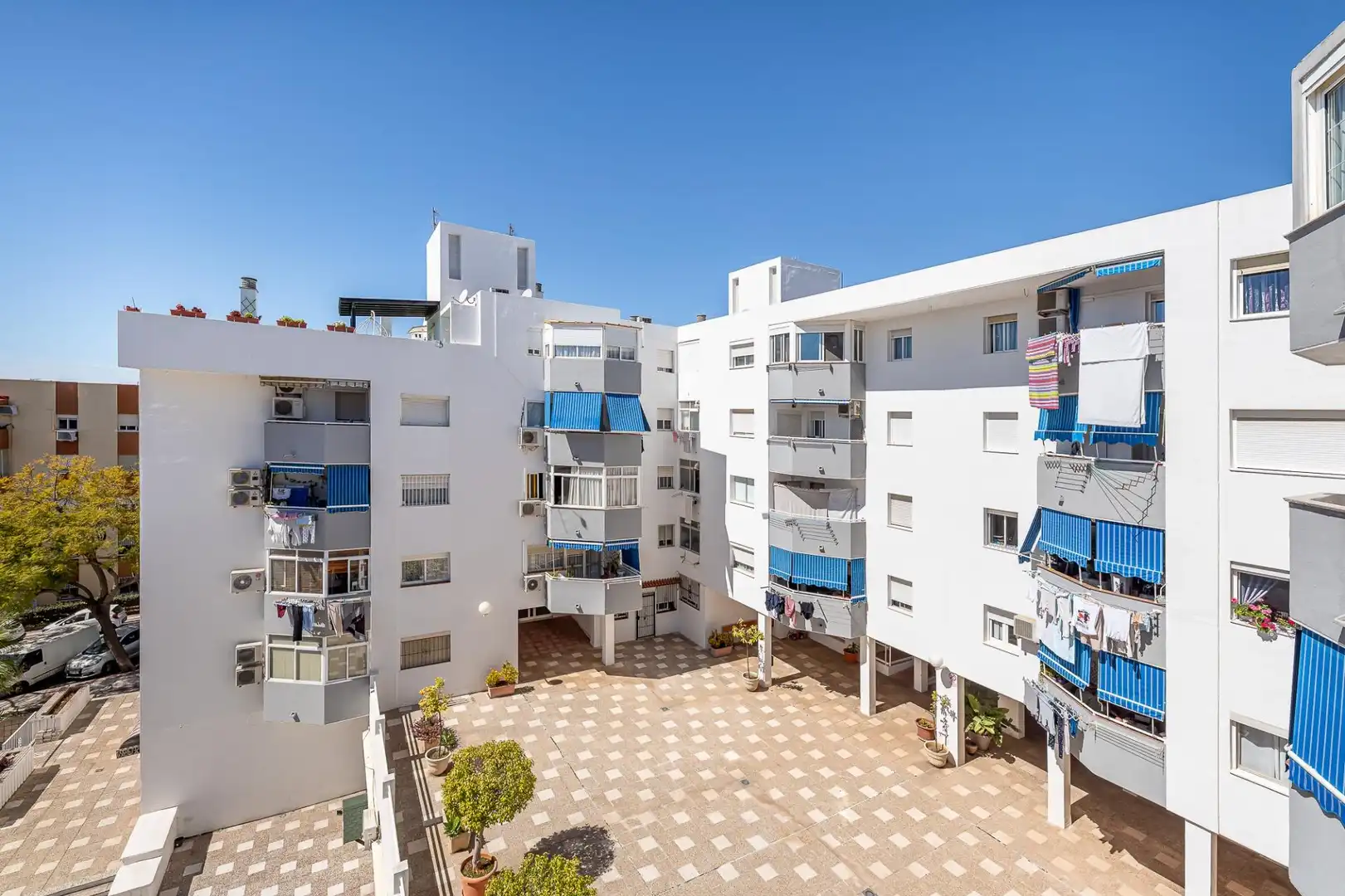 Vista exterior de Apartament en venda en Benalmádena
