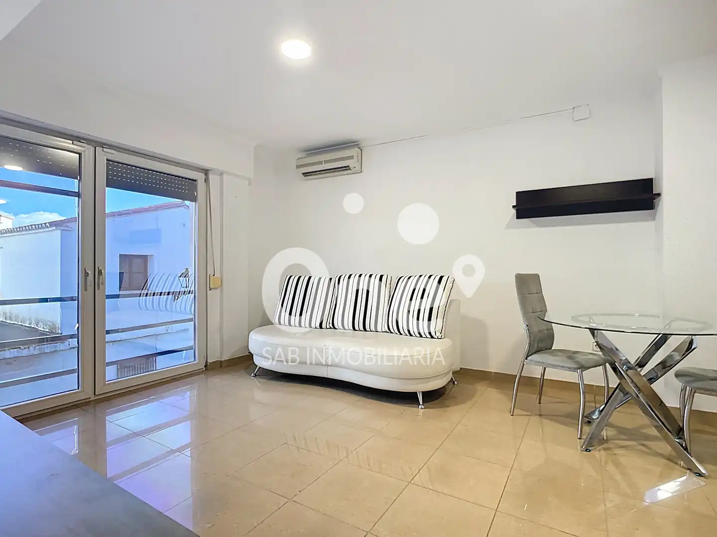 Sala de estar de Piso en venta en San Antonio de Benagéber con Aire acondicionado, Amueblado y Horno