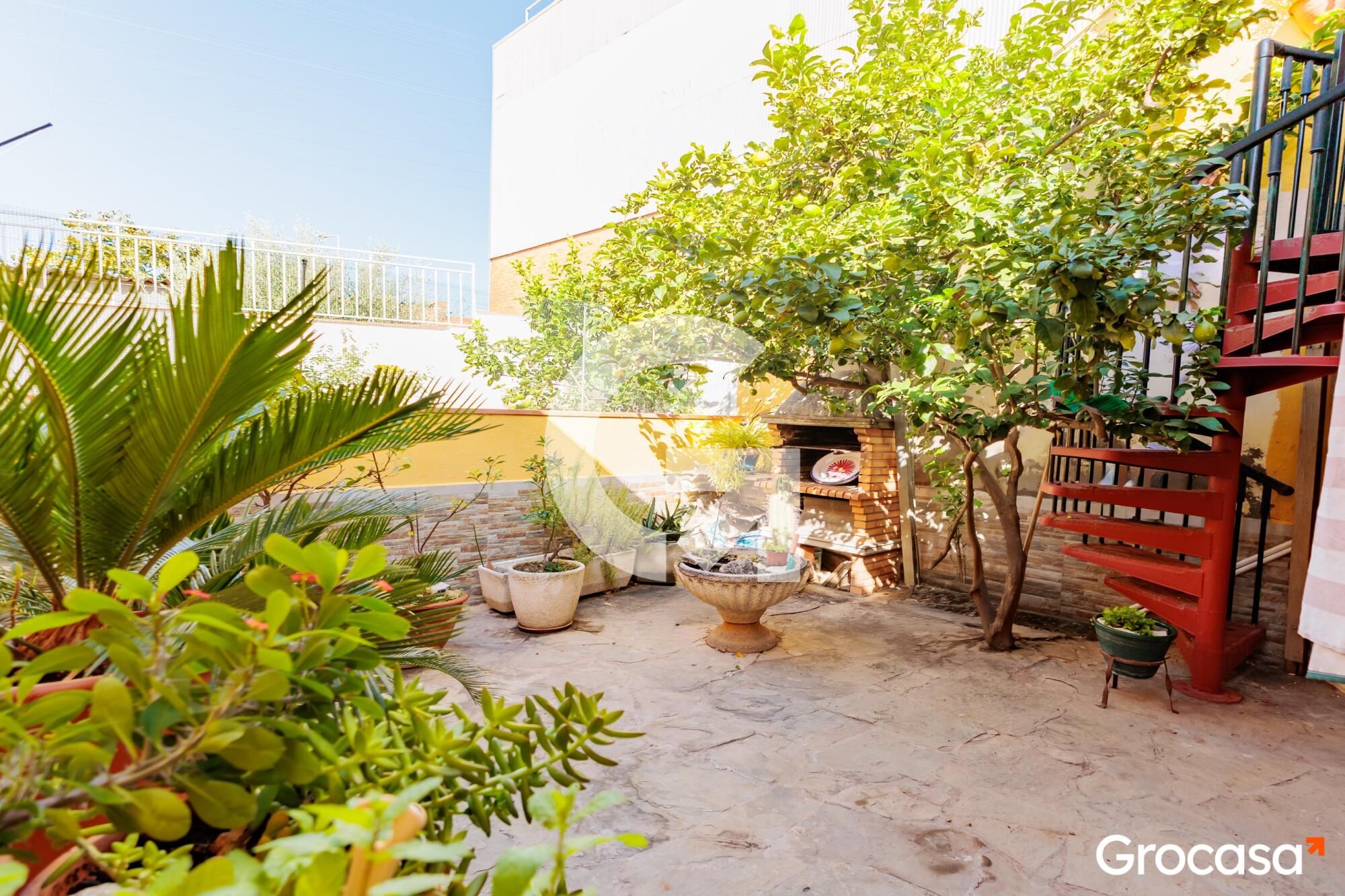 Jardí de Casa o xalet en venda en Terrassa amb Calefacció, Jardí privat i Terrassa