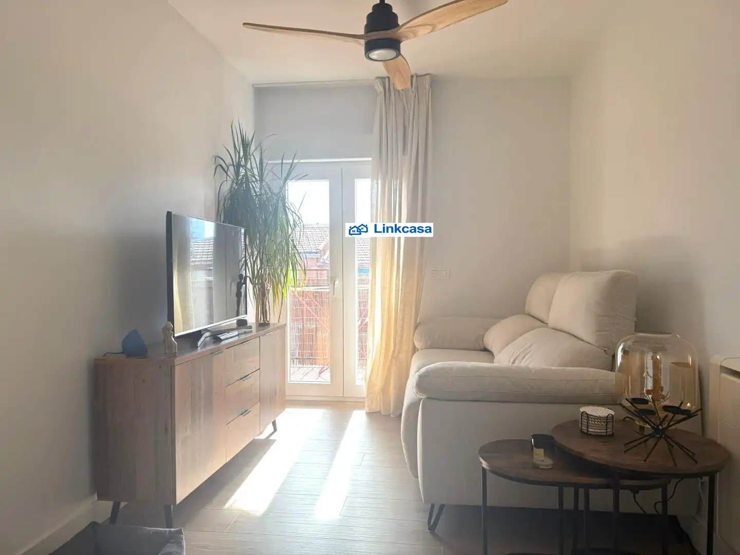 Living room of Flat for sale in Madrid  with Air Conditioner, Heating and Terrace
