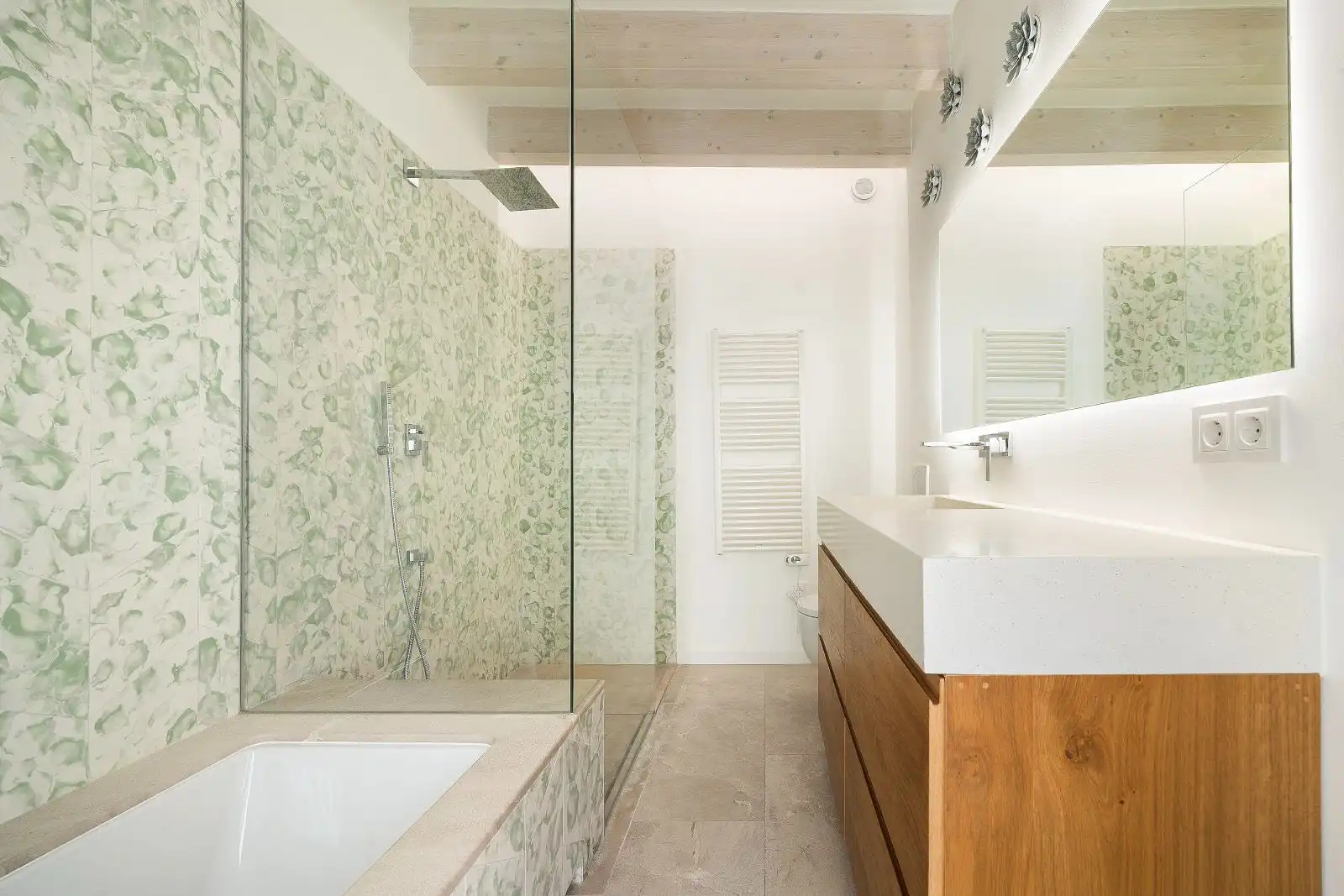 Bathroom of Detached homes for sale in Pollença  with Air Conditioner, Heating and Parquet flooring