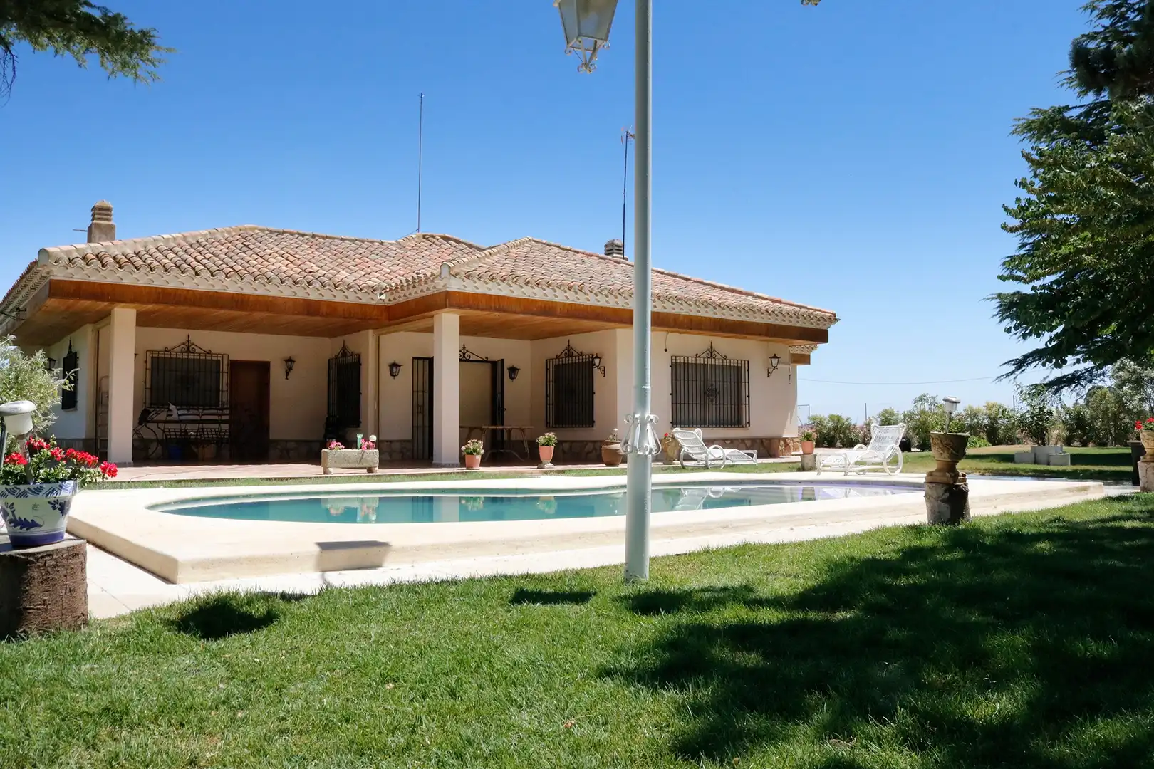Casa con piscina en venta en El Portón, imagen 2