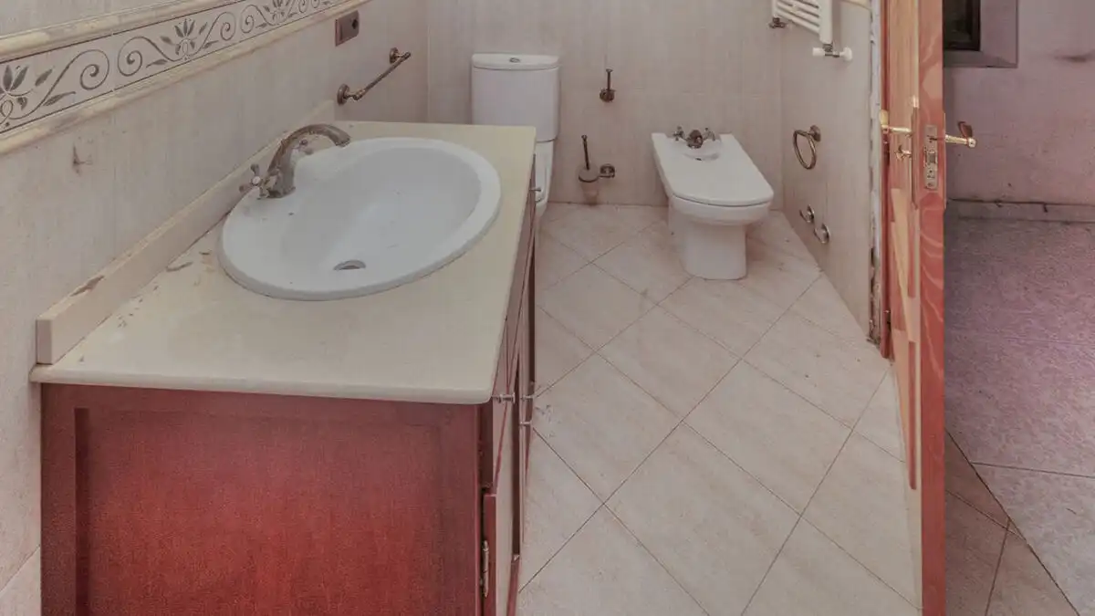 Baño de Casa adosada en venta en Valdepeñas