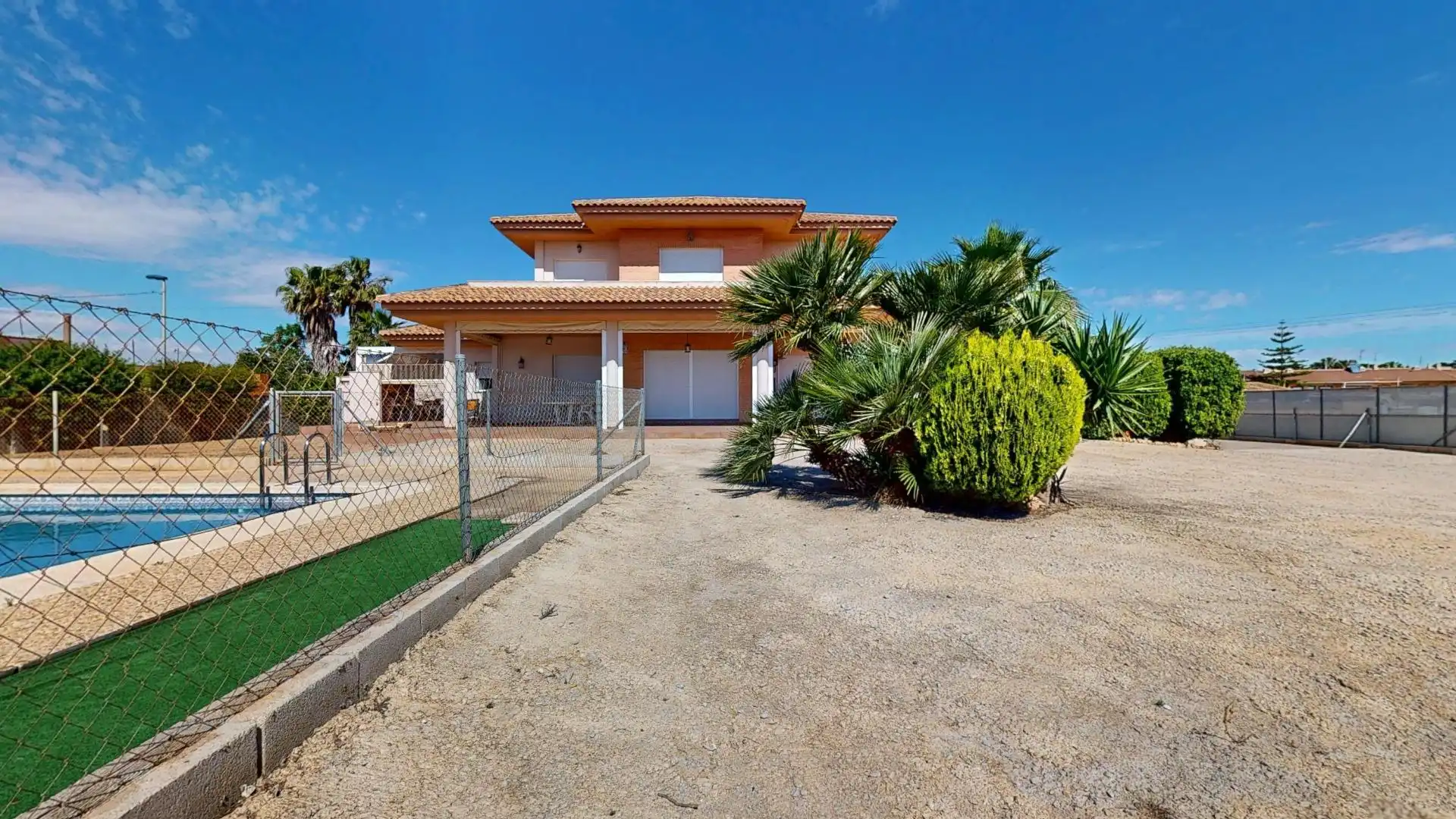 Vista exterior de Casa o chalet en venta en San Pedro del Pinatar con Piscina comunitaria