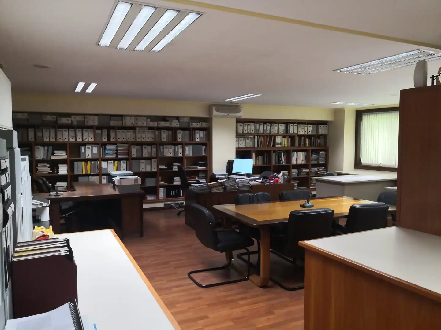 Büro zur Miete in Vigo  mit Klimaanlage, Heizung und Möbliert