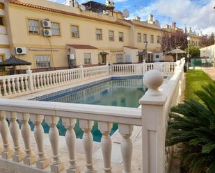 Swimming pool of House or chalet for sale in Fuente de Piedra  with Air Conditioner and Terrace