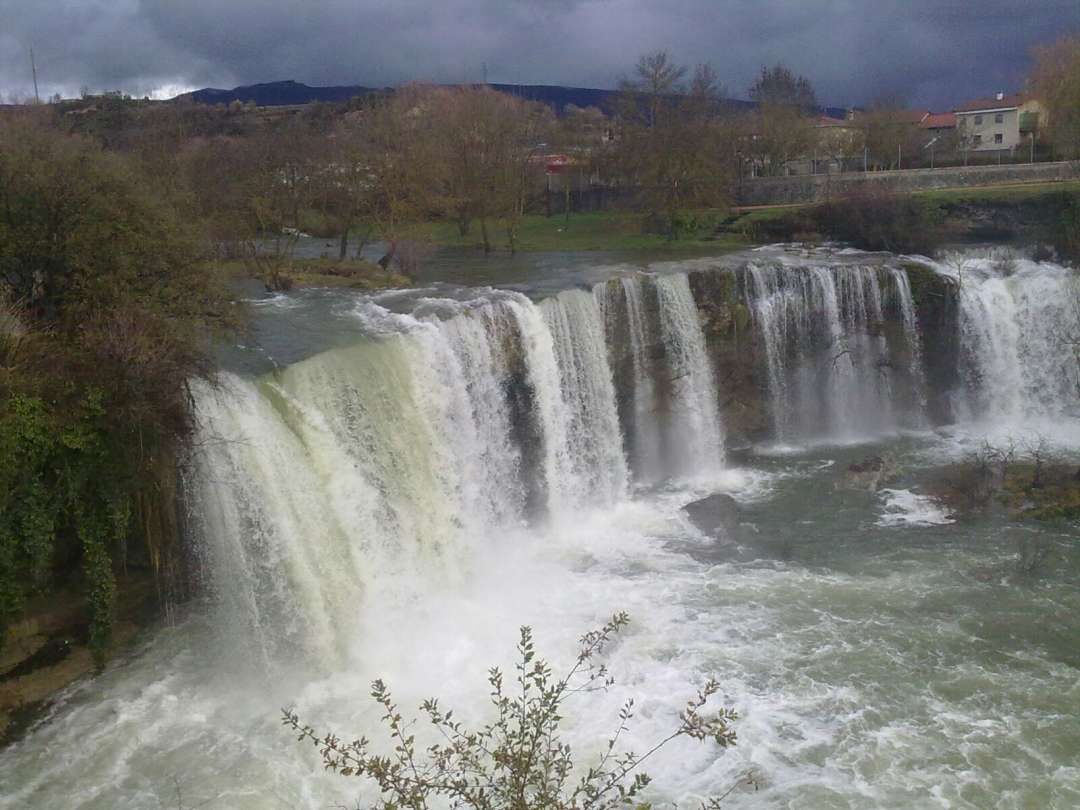 Vista exterior de Casa o xalet en venda en Valle de Tobalina amb Calefacció i Jardí privat