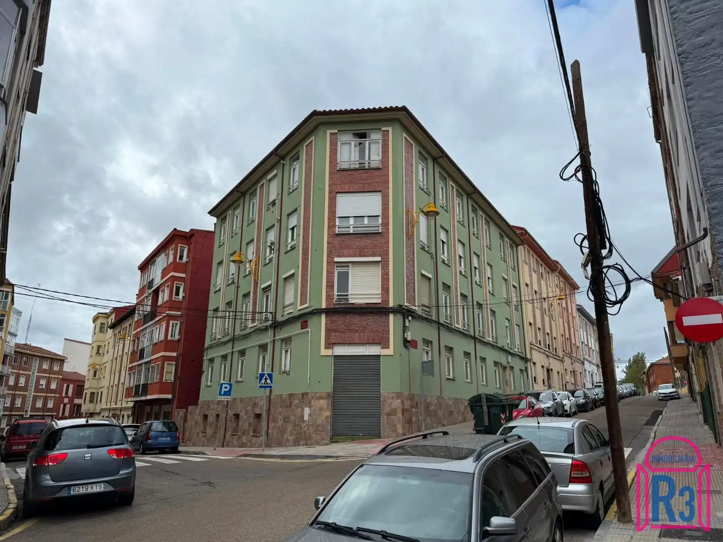 Vista exterior de Piso en venta en León Capital 