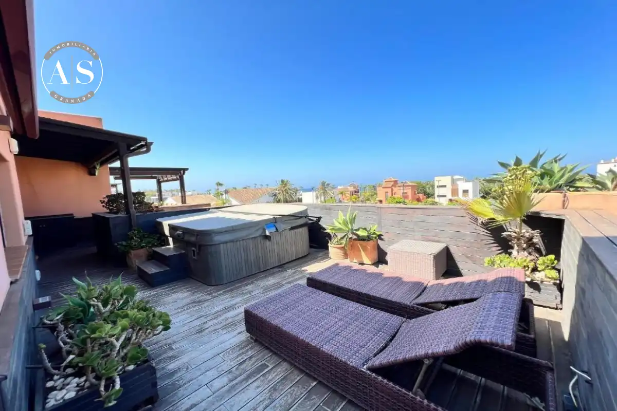 Terrassa de Àtic en venda en Motril amb Aire condicionat, Terrassa i Piscina comunitària