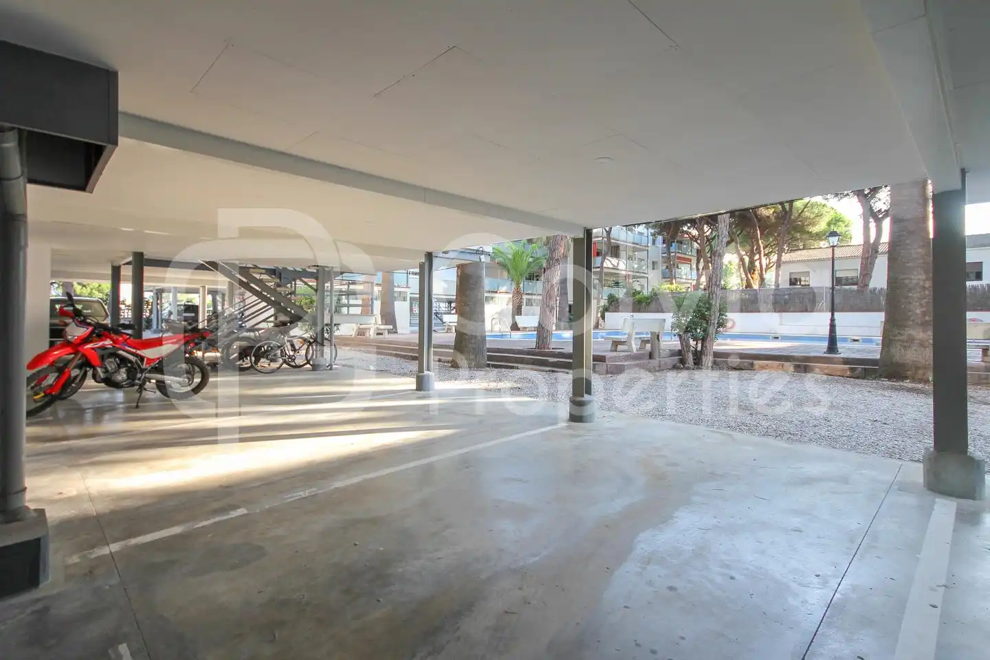 Terrassa de Pis en venda en Castelldefels amb Traster, Alarma i Piscina comunitària