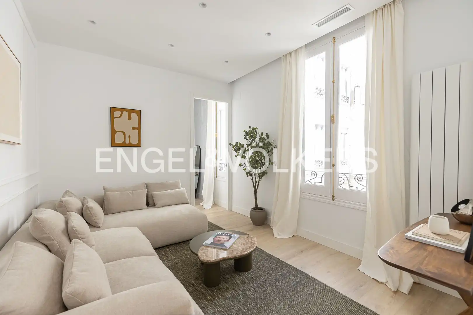 Exterior view of Flat for sale in Madrid  with Air Conditioner, Heating and Furnished