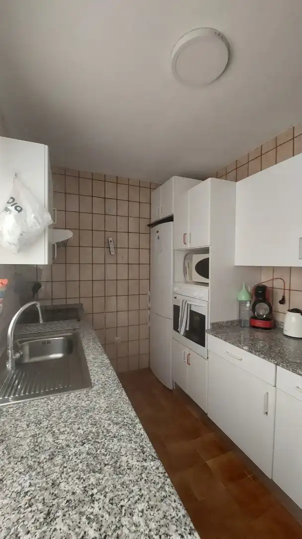 Küche von Einfamilien-Reihenhaus zum Verkauf in La Manga del Mar Menor mit Klimaanlage, Heizung und Terrasse