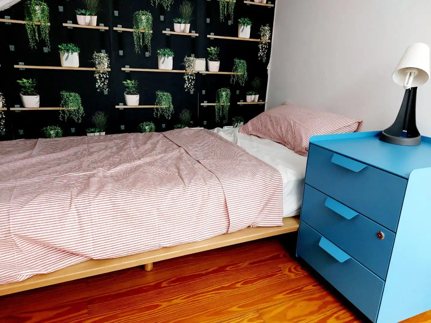 Habitación de Piso de alquiler en Madrid con Aire acondicionado, Parquet y Amueblado