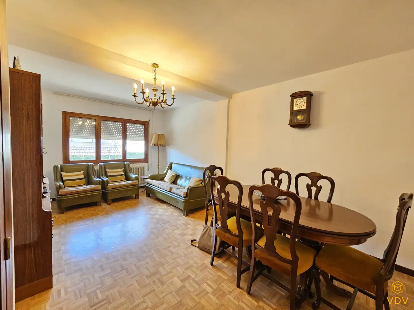 Sala d'estar de Casa adosada en venda en Cintruénigo amb Calefacció, Parquet i Terrassa