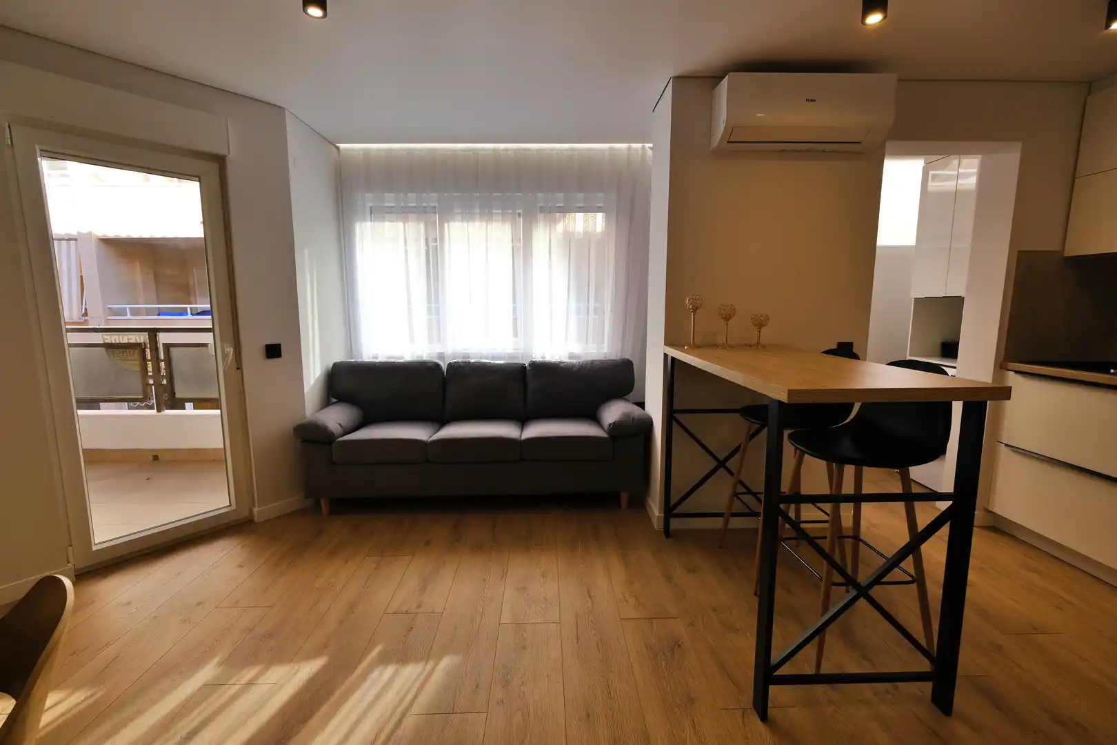 Living room of Apartments for sale in Torrevieja  with Air Conditioner and Furnished