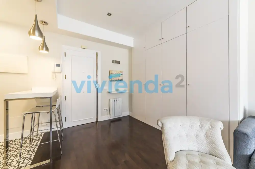 Schlafzimmer von Wohnung zur Miete in Madrid mit Klimaanlage und Heizung