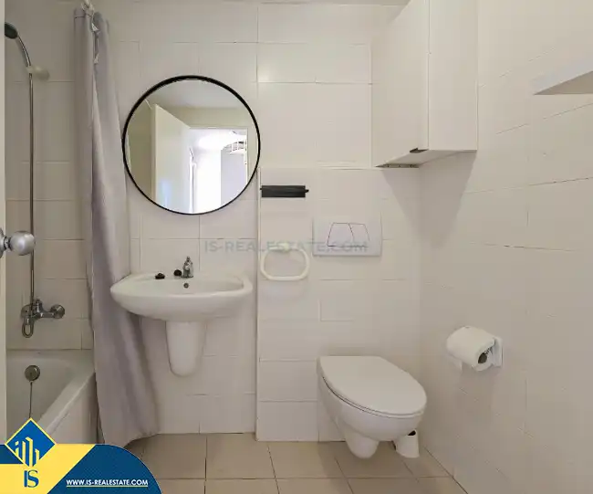 Baño de Dúplex en venta en Guardamar del Segura con Terraza, Amueblado y Piscina comunitaria