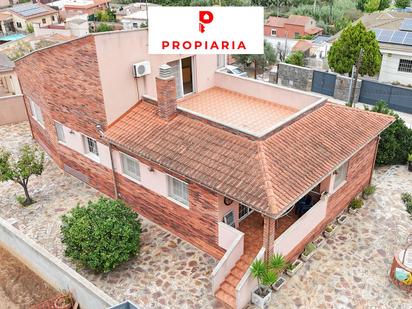 Vista exterior de Casa o xalet en venda en Sant Vicenç Dels Horts amb Aire condicionat