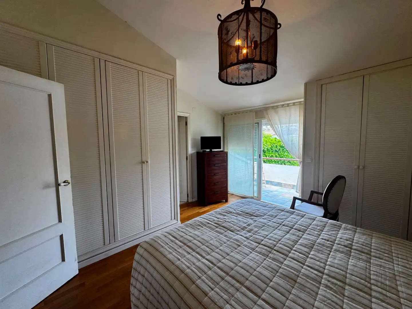 Dormitori de Casa o xalet de lloguer en Alicante / Alacant amb Aire condicionat, Jardí privat i Parquet