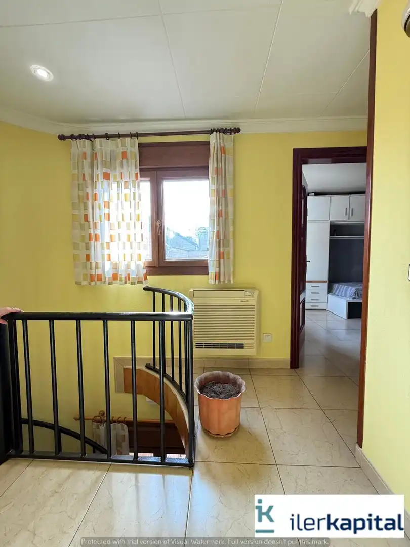 Maisonette zum Verkauf in Lleida mit Klimaanlage, Heizung und Terrasse