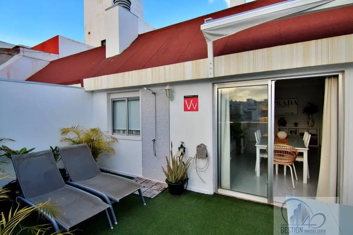 Terraza de Ático en venta en Santa Cruz de Tenerife con Trastero, Amueblado y Alarma