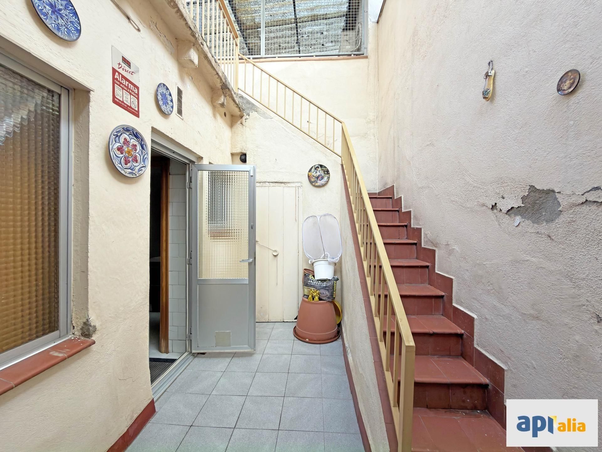 Single-family semi-detached for sale in Sabadell  with Air Conditioner, Terrace and Furnished