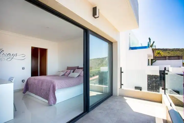 Bedroom of Houses for sale in Adeje  with Air Conditioner, Private garden and Terrace
