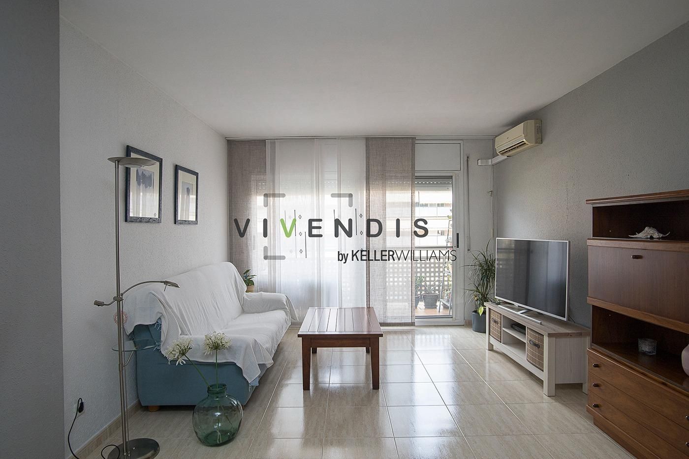 Living room of Flat for sale in Sant Andreu de la Barca  with Air Conditioner, Heating and Private garden