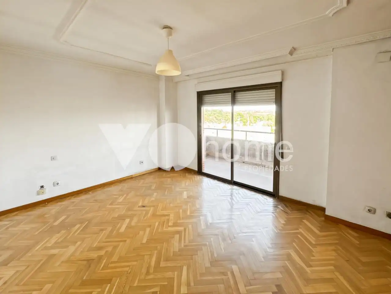 Sala de estar de Piso en venta en Madrid con Calefacción, Parquet y Terraza