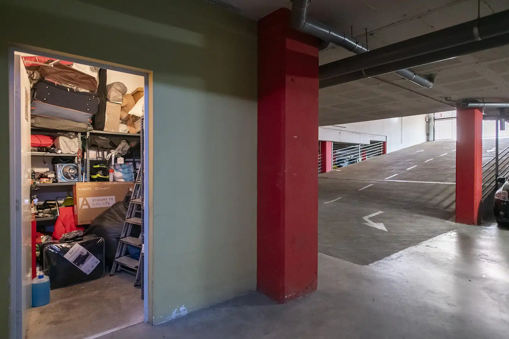 Parking de Piso en venta en Banyoles con Calefacción, Trastero y Balcón