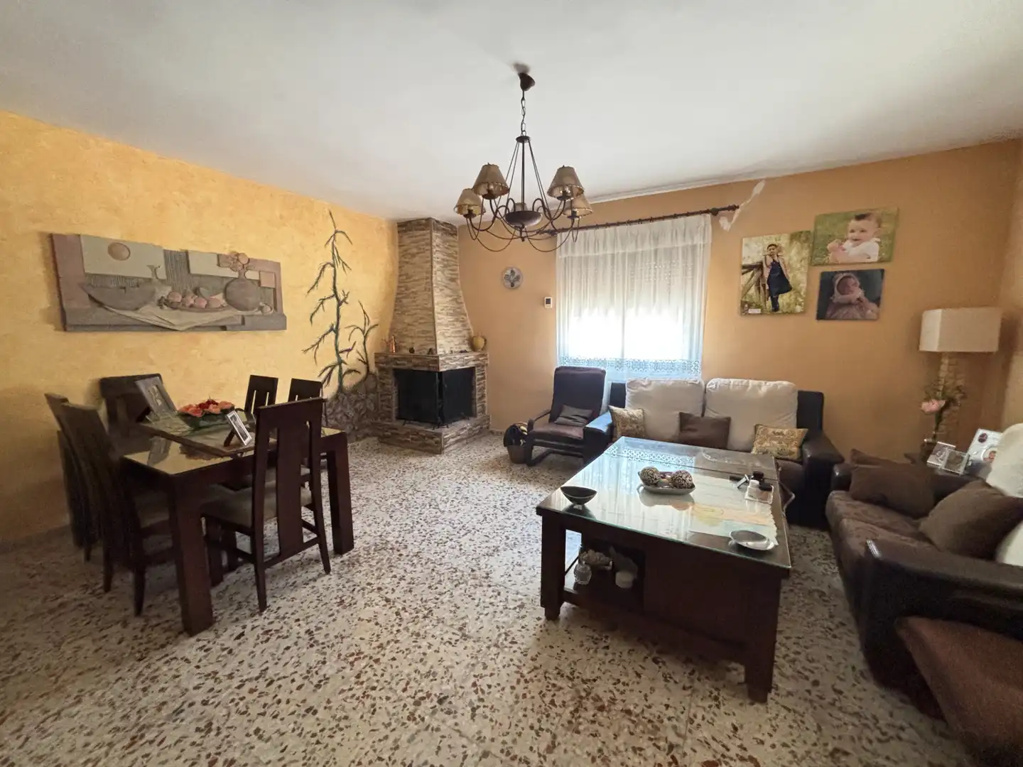 Sala d'estar de Finca rústica en venda en Andújar amb Aire condicionat, Jardí privat i Piscina