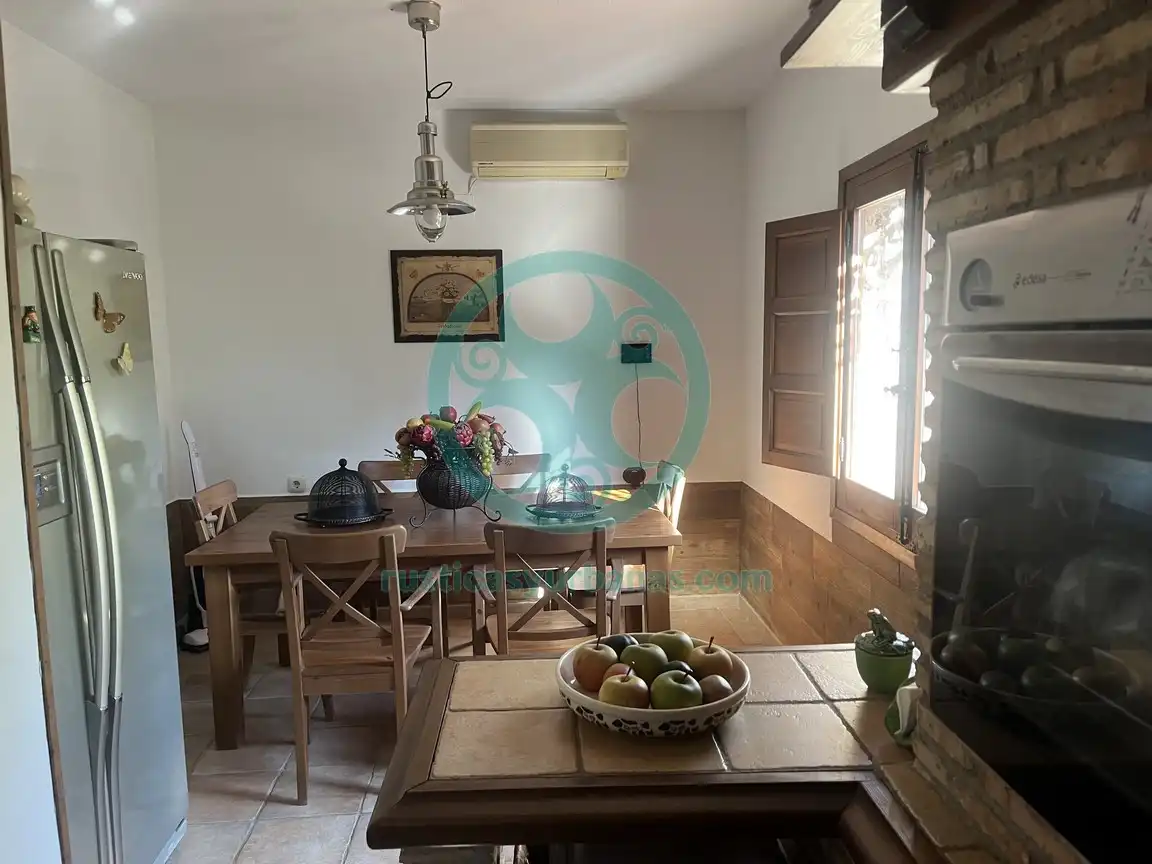 Menjador de Casa o xalet en venda en Cáceres amb Aire condicionat, Jardí privat i Terrassa