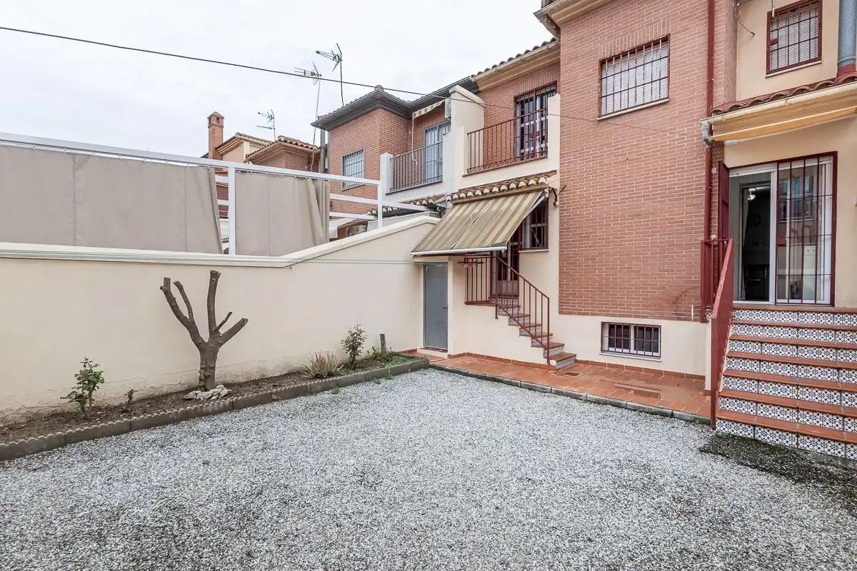 Exterior view of Detached homes for rent in Granada  with Air Conditioner, Heating and Private garden