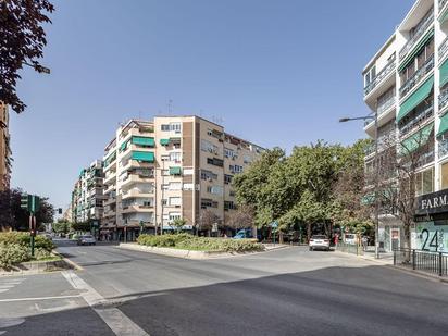 Exterior view of Flat for sale in  Granada Capital