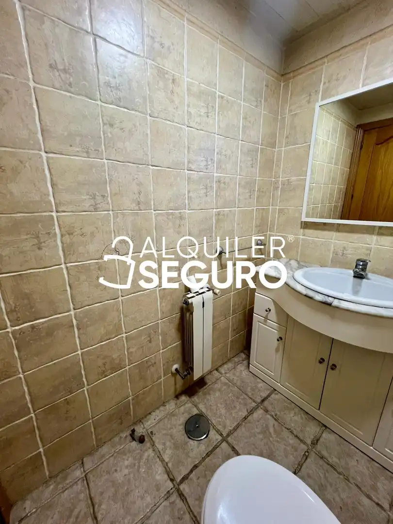 Bathroom of Houses for rent in Daganzo de Arriba  with Air Conditioner, Heating and Terrace