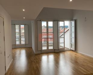 Sala d'estar de Dúplex en venda en Ourense Capital  amb Terrassa