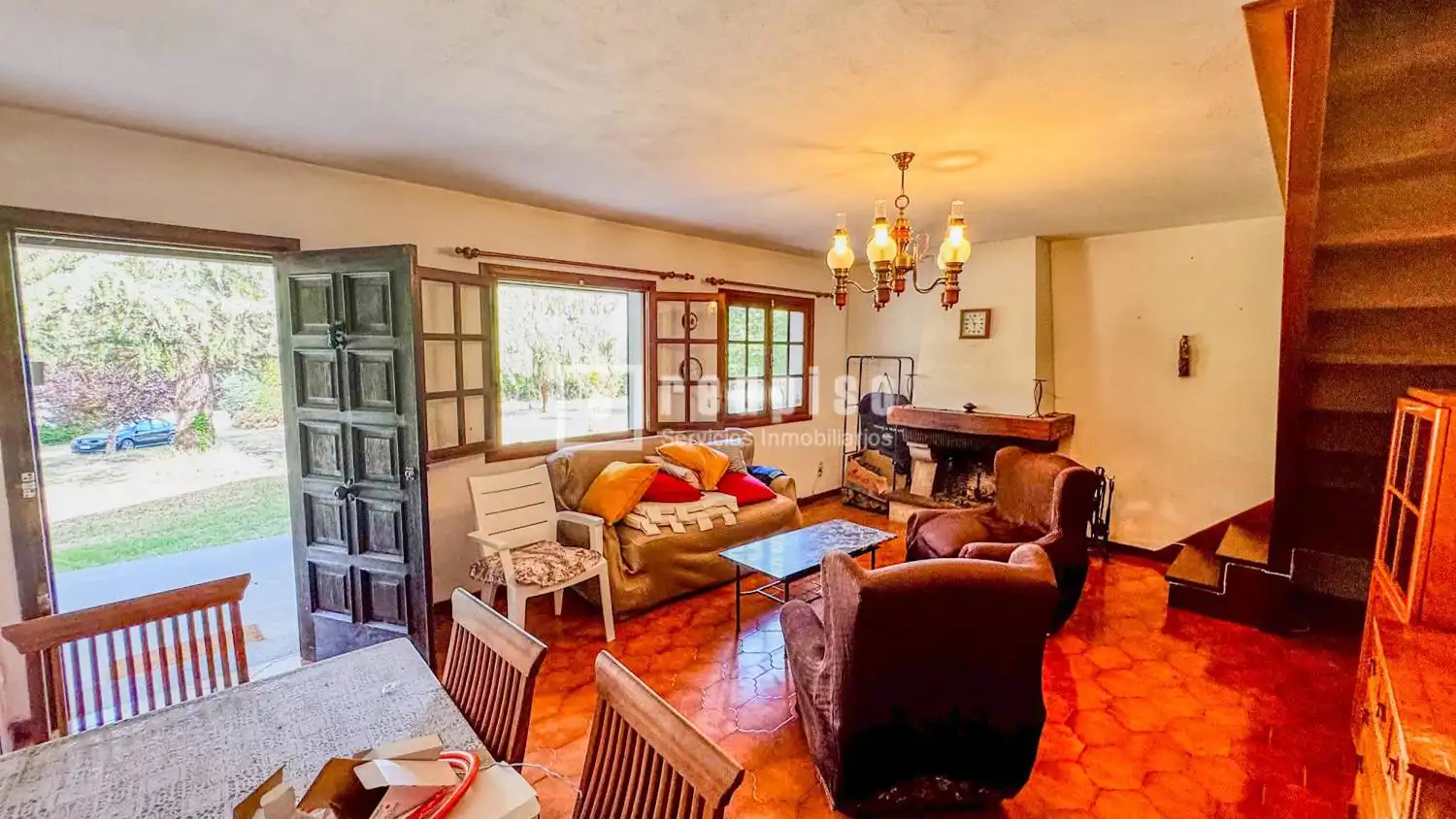 Sala de estar de Casa o chalet en venta en Abegondo con Parquet, Terraza y Amueblado