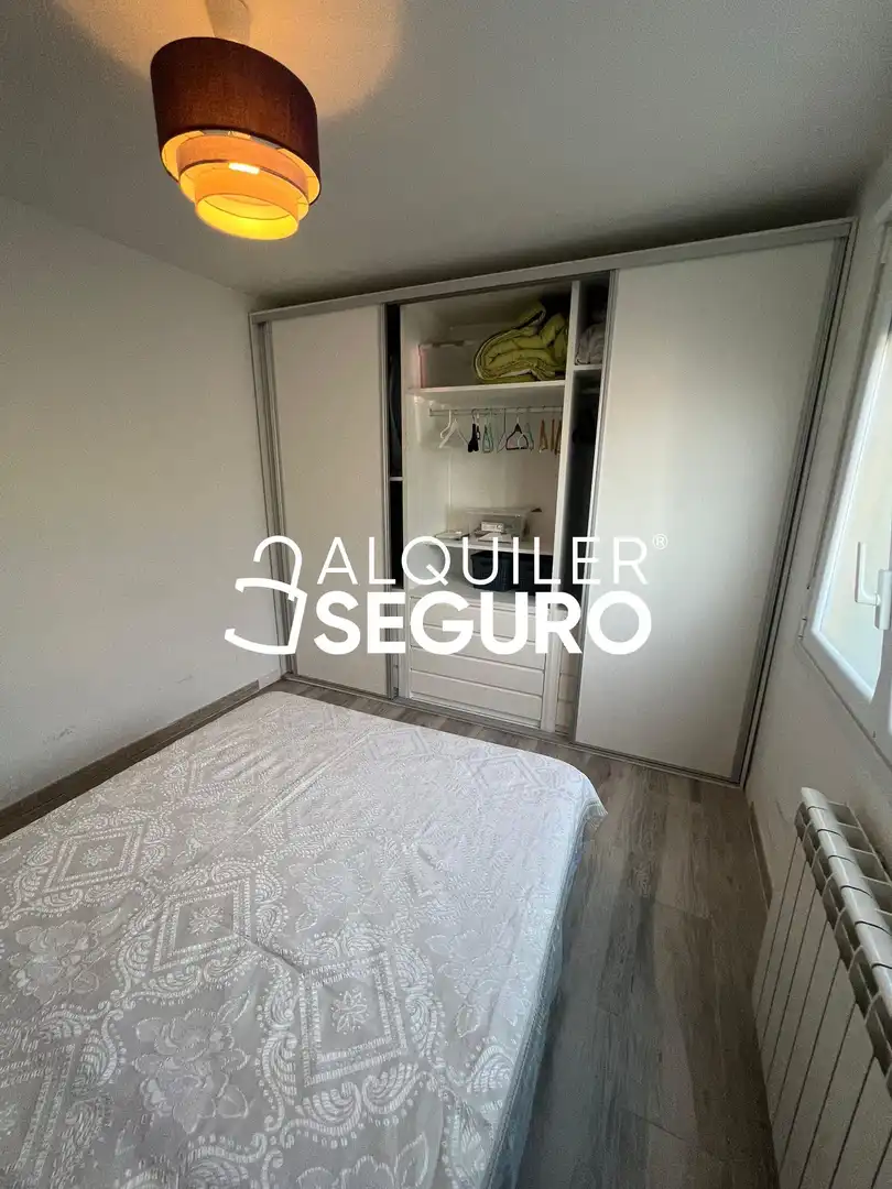 Habitación de Piso de alquiler en Madrid con Calefacción y Amueblado