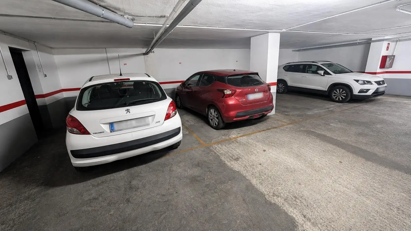 Parking of Flat for sale in Valencia  with Balcony