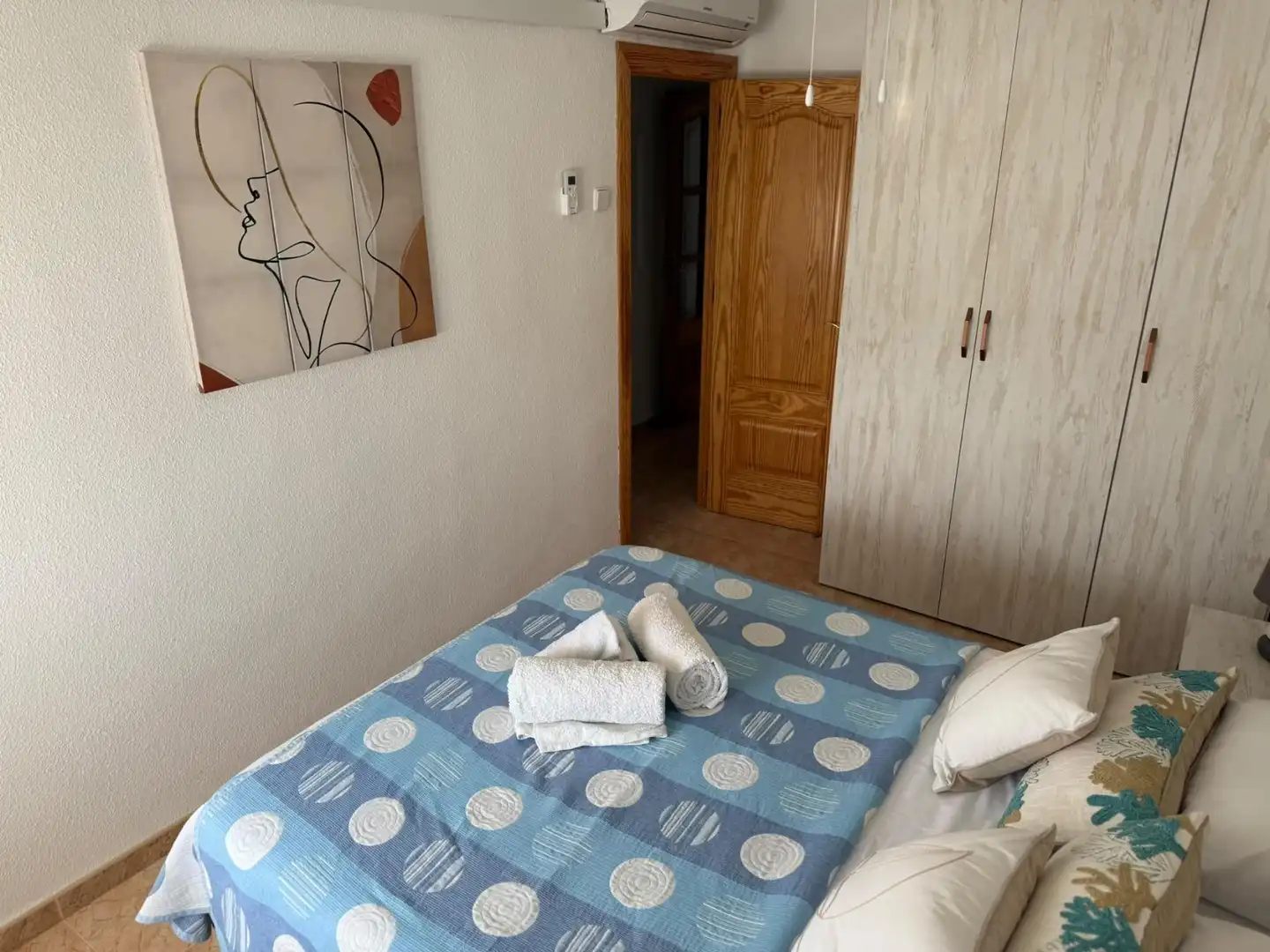 Dormitori de Apartament de lloguer en Cartagena amb Aire condicionat, Calefacció i Terrassa