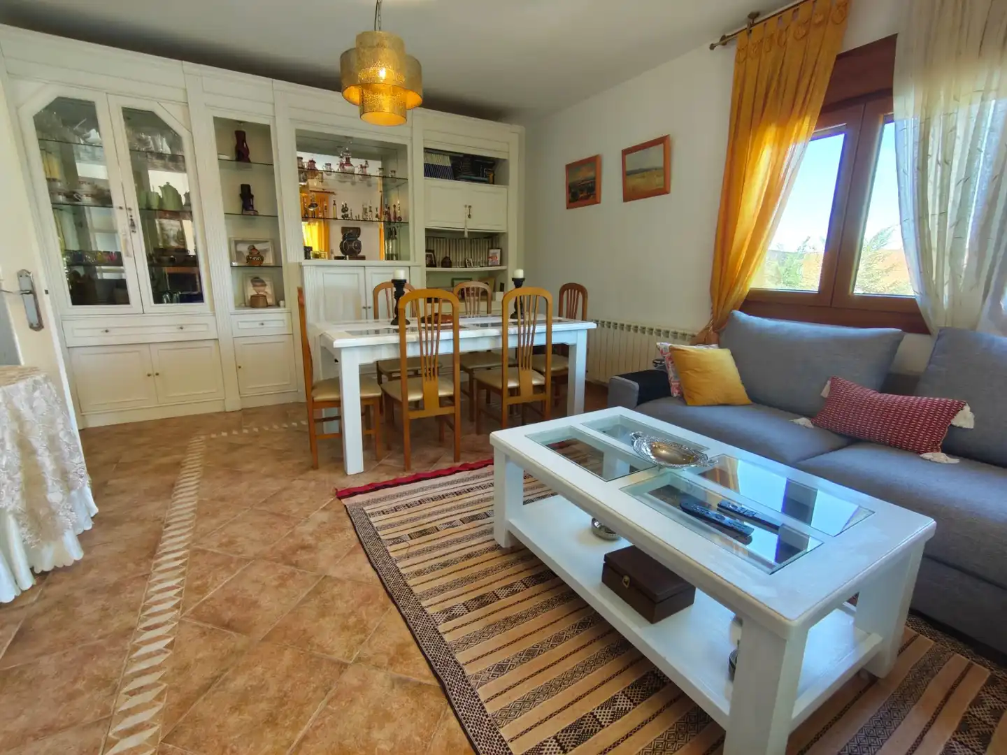 Sala de estar de Casa o chalet en venta en Sevilla la Nueva con Aire acondicionado, Calefacción y Jardín privado