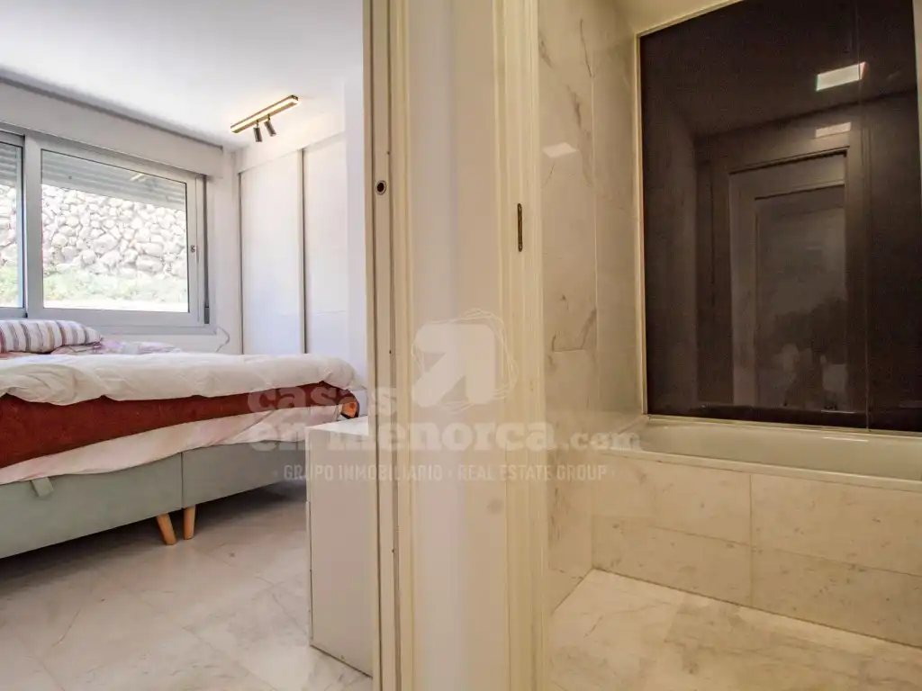 Bedroom of Flat for sale in Maó - Mahón  with Air Conditioner, Swimming Pool and Community pool