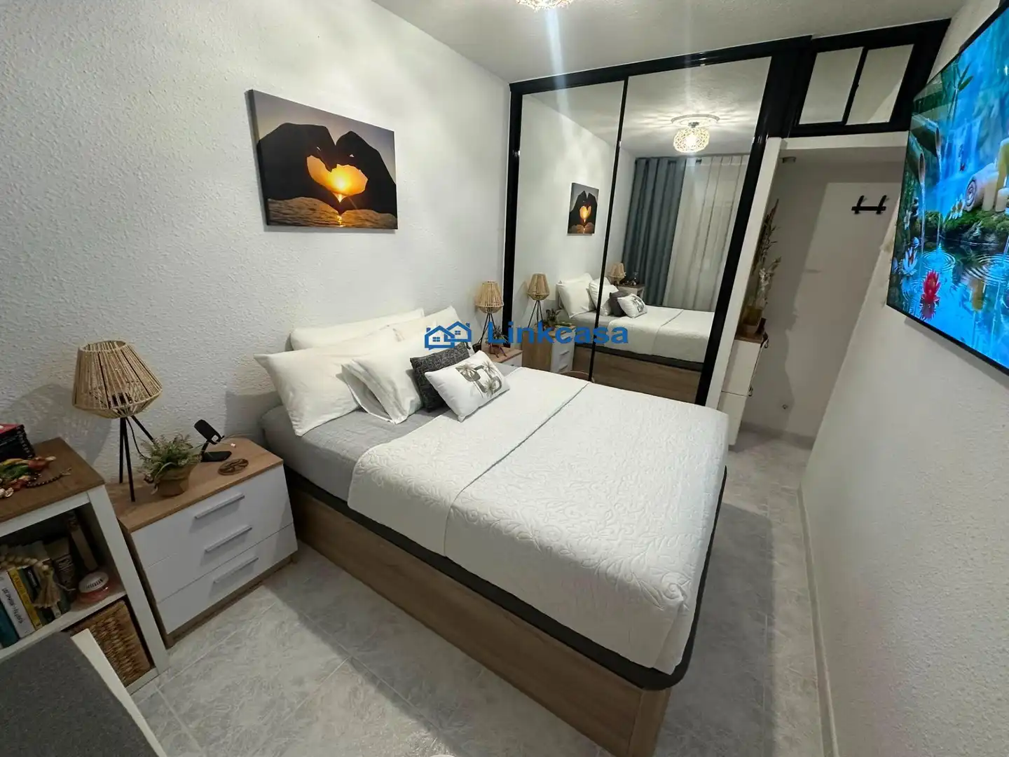 Bedroom of Flat for sale in Madrid  with Air Conditioner and Heating
