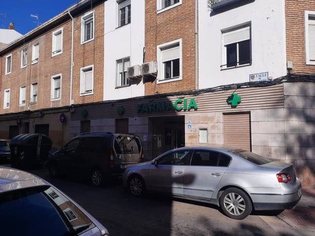Local comercial en Alquiler en Plaza san gregorio, 6 en Arrabal
