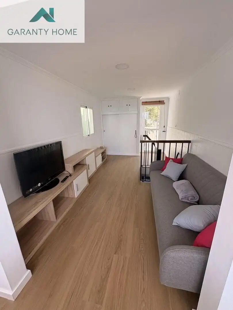 Sala d'estar de Casa o xalet de lloguer en Málaga amb Aire condicionat, Terrassa i Moblat