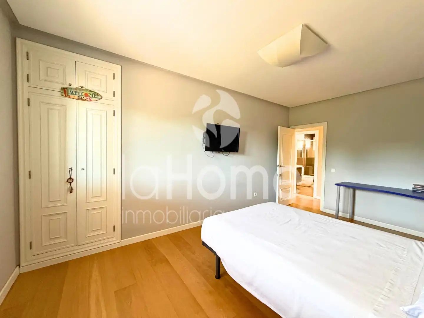 Habitación de Casa o chalet en venta en Paterna con Aire acondicionado, Calefacción y Jardín privado
