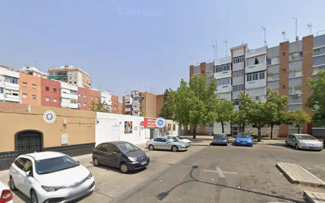 Vista exterior de Piso en venta en Sevilla