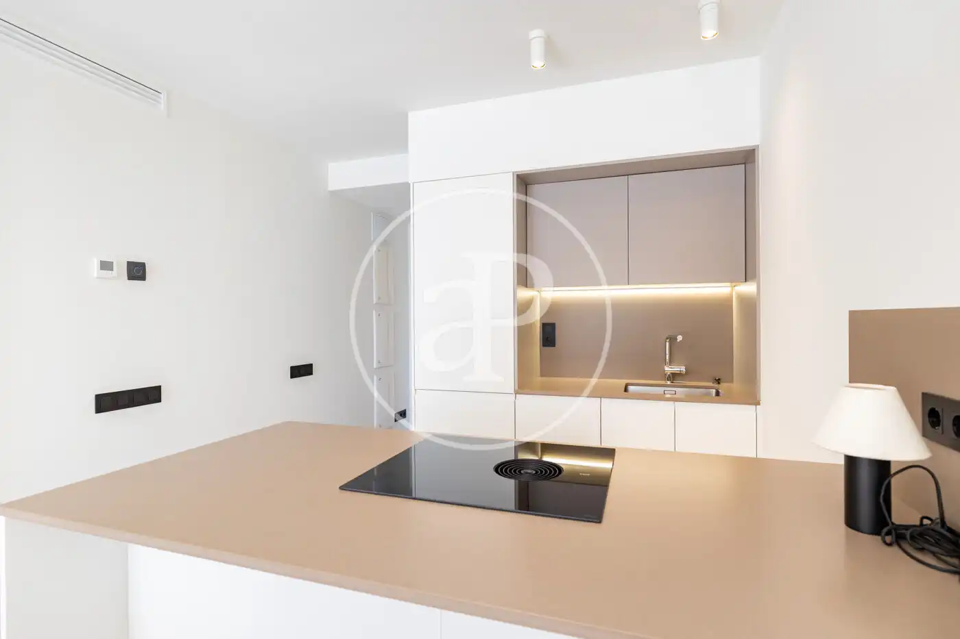 Küche von Wohnung zum Verkauf in Barcelona mit Klimaanlage, Heizung und Terrasse
